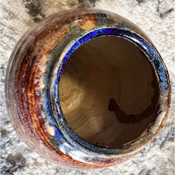 Signed Hand-Made Glazed Pottery Mug/Vase in Blue and Tan- Signed Ann - Picture 4 of 4